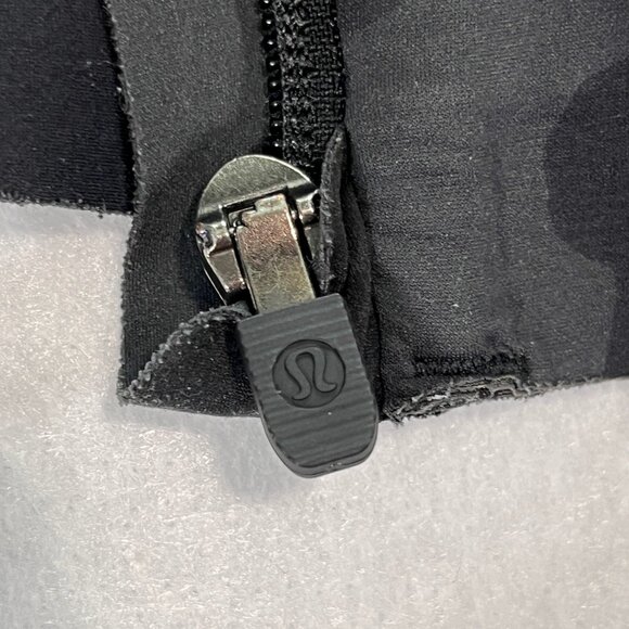 Lululemon 38D Enlite Bra Zip Front Sports Bra Camo Black High Support Wireless - Picture 7 of 16